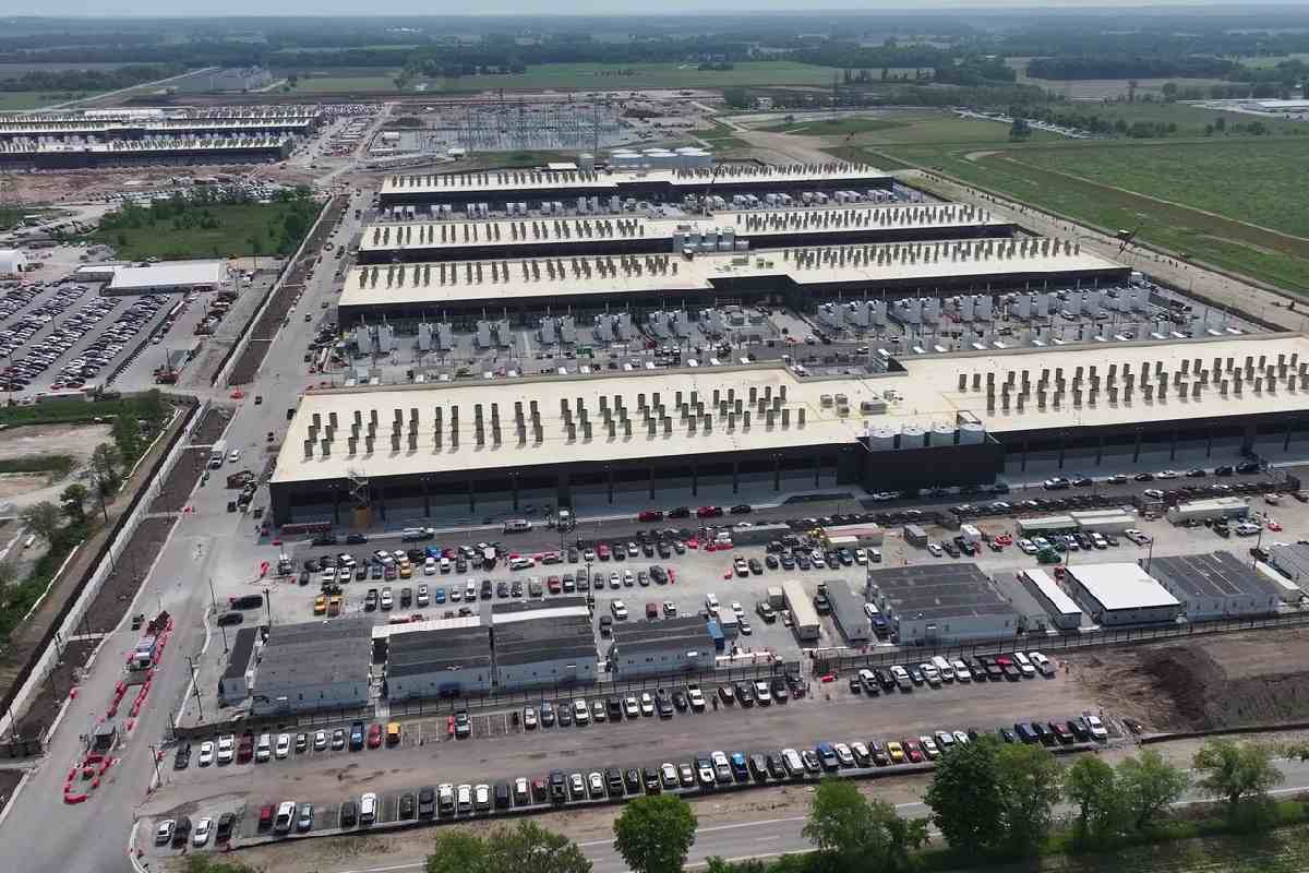 شرکت آمازون بزرگترین مرکز داده هوش مصنوعی خود را در ایالت ایندیانا راهاندازی کرد.