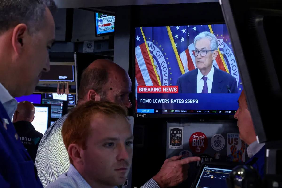 امروز بازارهای بورس اروپا با رشد جزئی شاخصها آغاز به کار کردند. سرمایهگذاران در انتظار نتیجه جلسه فدرال رزرو درباره نرخ بهره هستند