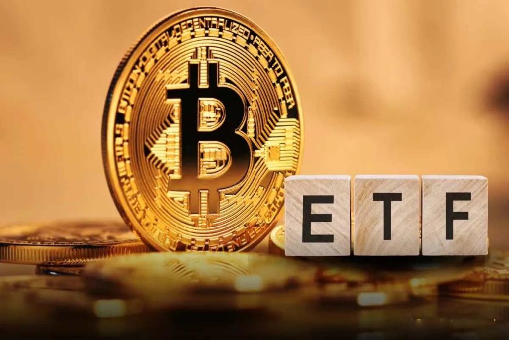 ETF های بیت کوین نزدیک به ۱ میلیارد دلار جذب سرمایه داشتند